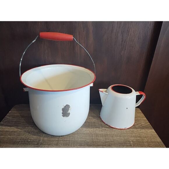 Vintage Enamelware White w/ Red Trim Large Pot Handle And Coffee Tea Pot - Picture 2 of 7